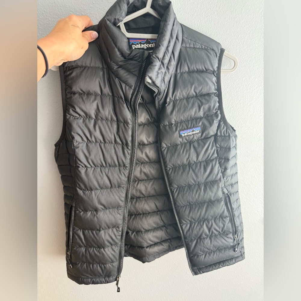 Patagonia Women's Charcoal Quilted Vest